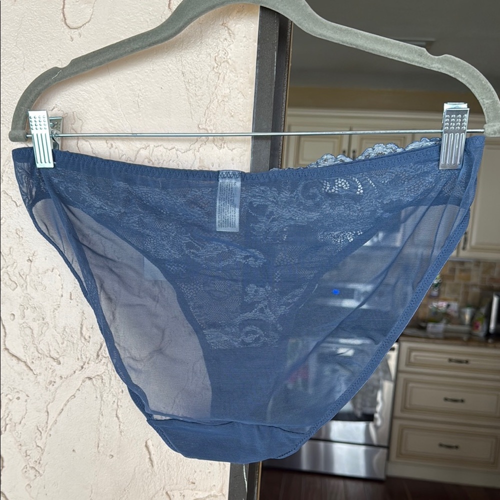 Wacoal Midnight Blue and Cream Lace Panties - Picture 2 of 5